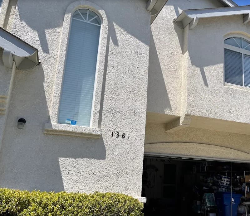 Juanez Painting gallery image 4