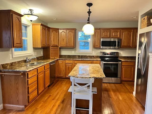 White Chooz Painters logo with blue background placeholder for paintig company logos