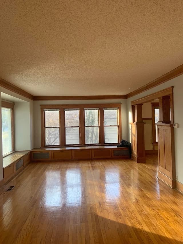 White Chooz Painters logo with blue background placeholder for paintig company logos