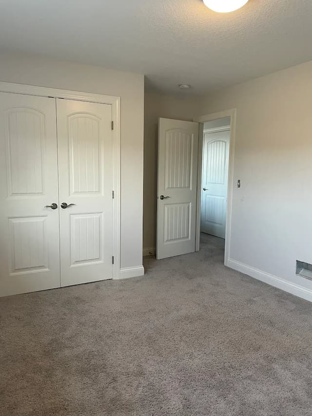 White Chooz Painters logo with blue background placeholder for paintig company logos