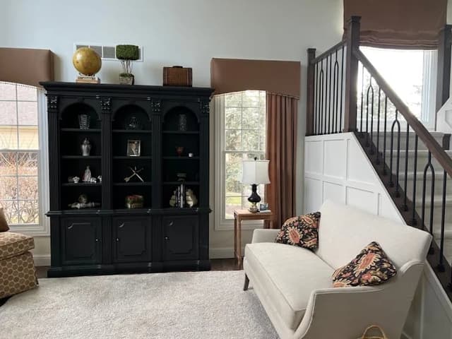 White Chooz Painters logo with blue background placeholder for paintig company logos