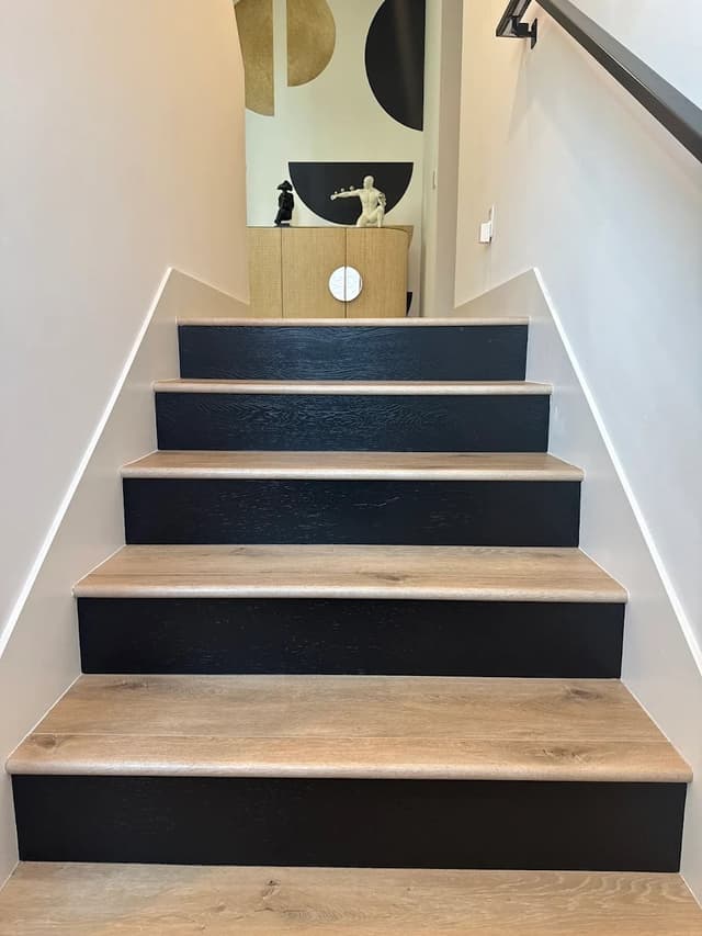 White Chooz Painters logo with blue background placeholder for paintig company logos