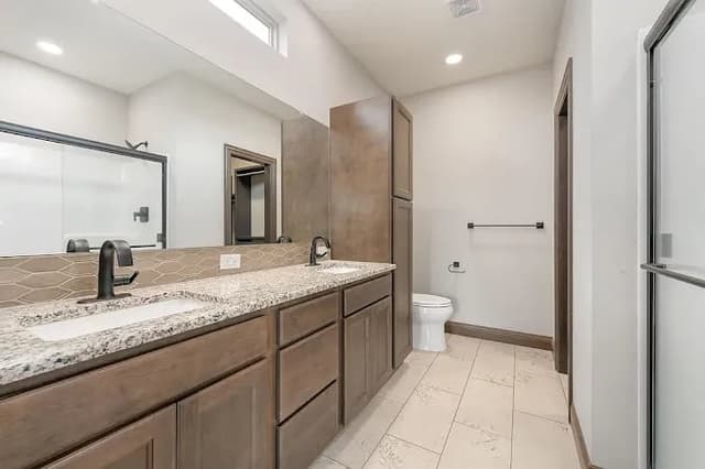 White Chooz Painters logo with blue background placeholder for paintig company logos