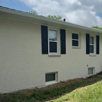 White Chooz Painters logo with blue background placeholder for paintig company logos