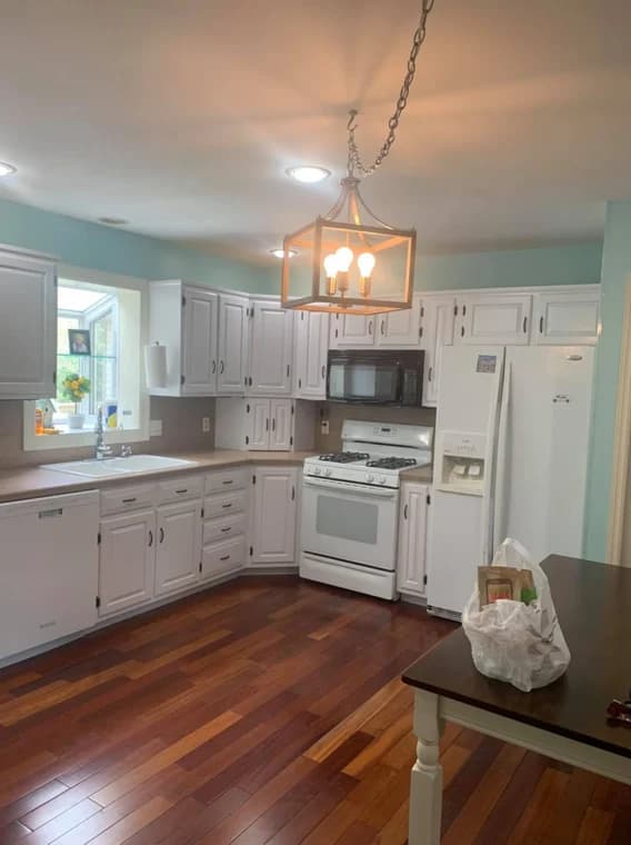 Bill Torres Painting & Wallcovering, LLC gallery image 4
