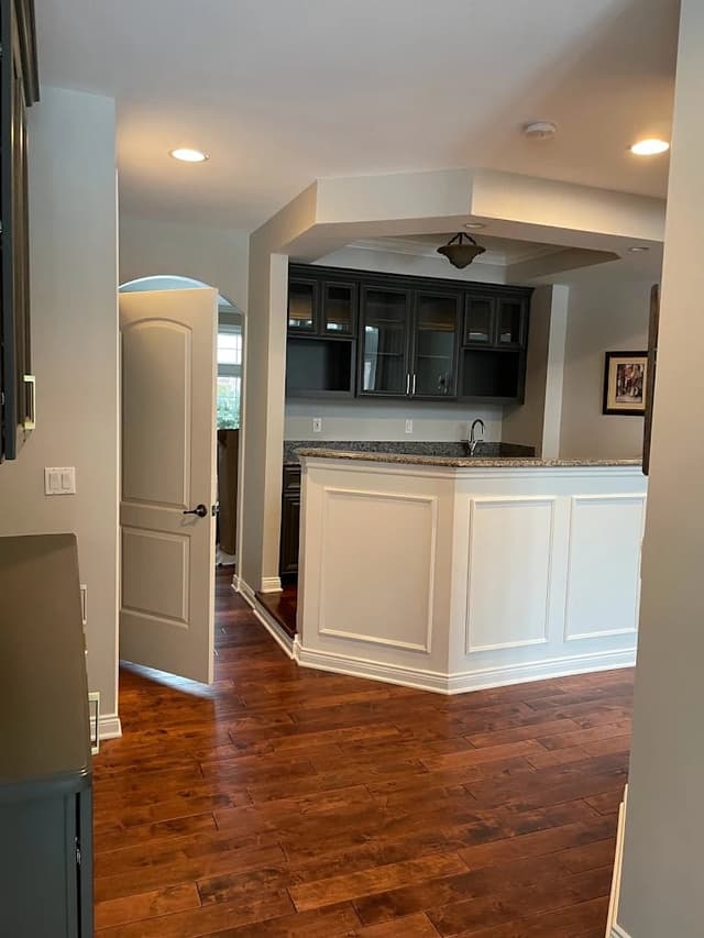 White Chooz Painters logo with blue background placeholder for paintig company logos