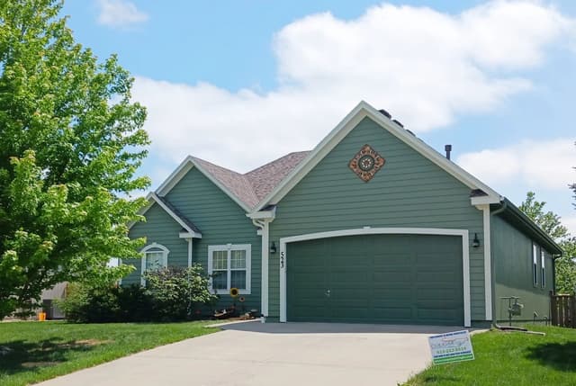 White Chooz Painters logo with blue background placeholder for paintig company logos