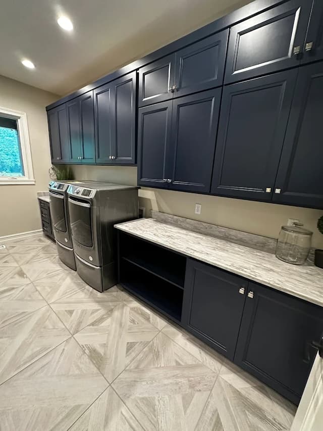 White Chooz Painters logo with blue background placeholder for paintig company logos