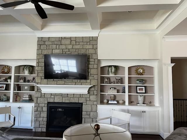 White Chooz Painters logo with blue background placeholder for paintig company logos