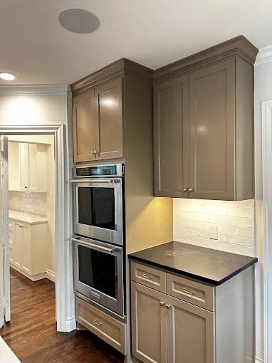 White Chooz Painters logo with blue background placeholder for paintig company logos