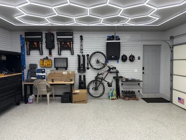 White Chooz Painters logo with blue background placeholder for paintig company logos