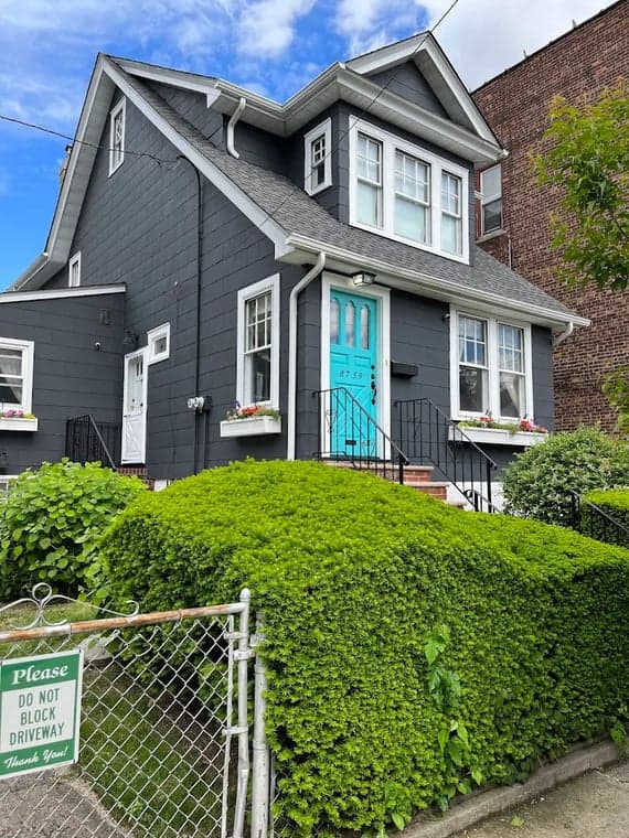 White Chooz Painters logo with blue background placeholder for paintig company logos