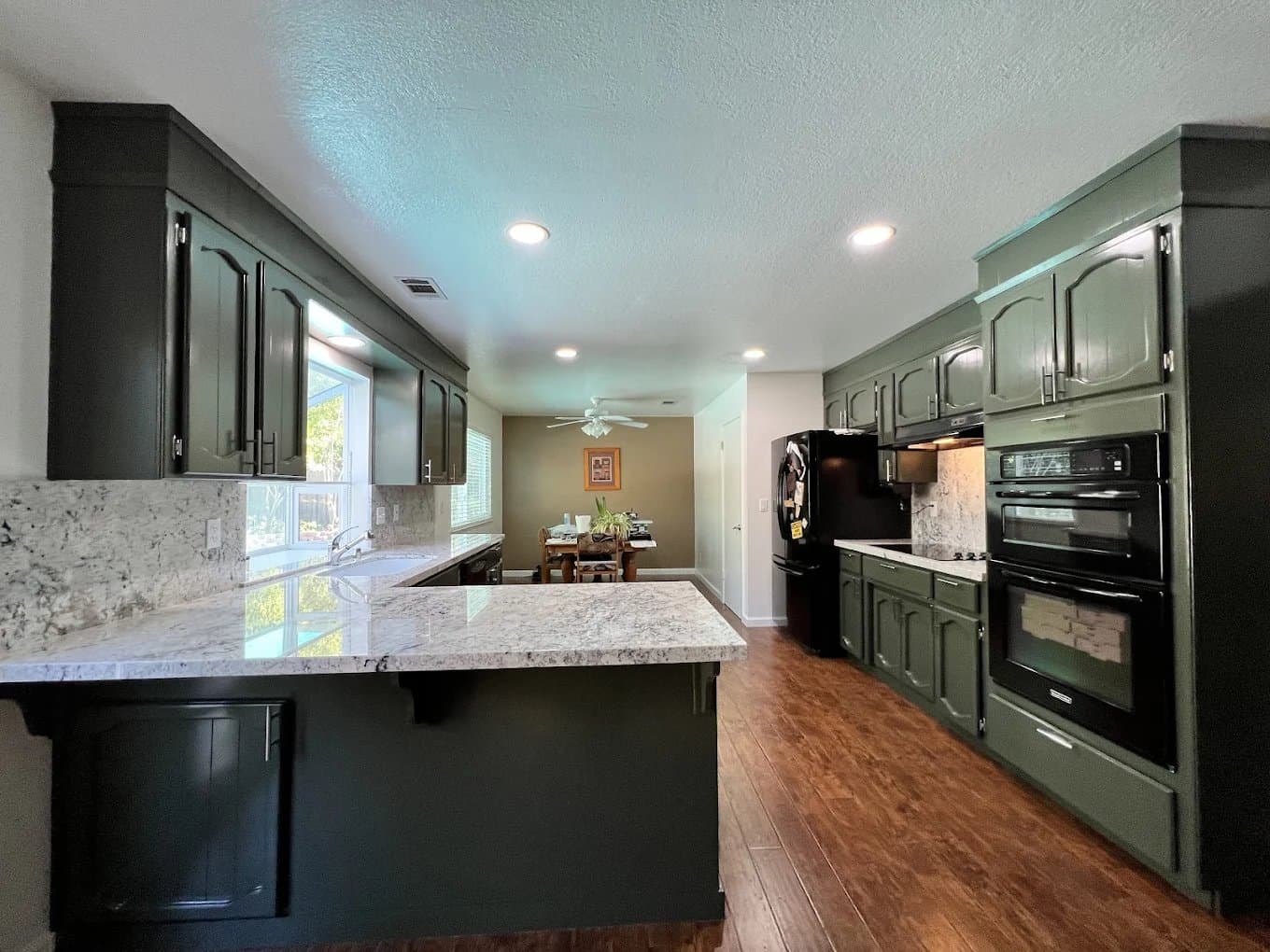 We Paint & Renovate Inc gallery image 4