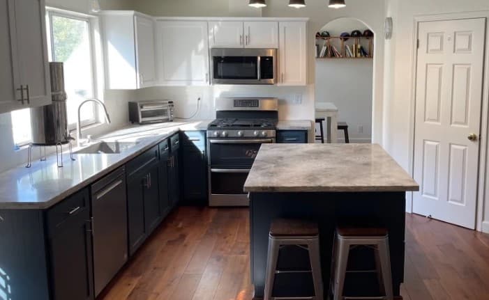 Lavish & Sons Painting Inc gallery image 3