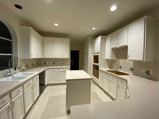 White Chooz Painters logo with blue background placeholder for paintig company logos