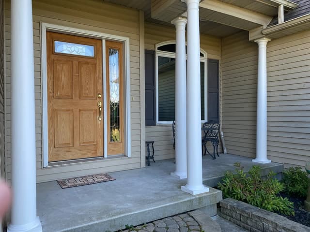 White Chooz Painters logo with blue background placeholder for paintig company logos