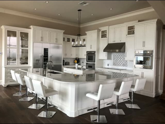 White Chooz Painters logo with blue background placeholder for paintig company logos