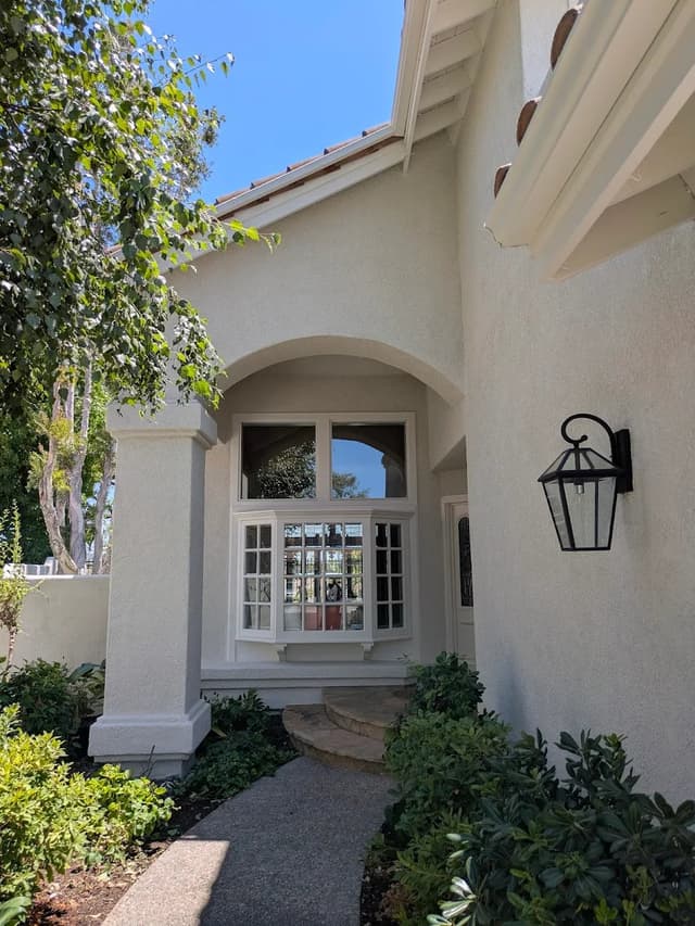 White Chooz Painters logo with blue background placeholder for paintig company logos