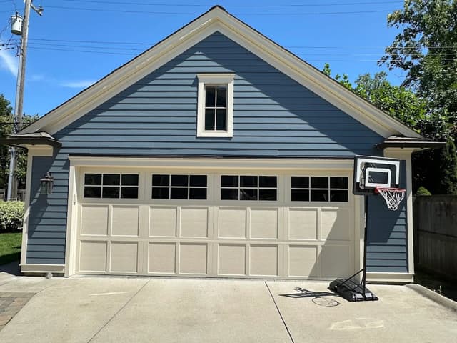 White Chooz Painters logo with blue background placeholder for paintig company logos