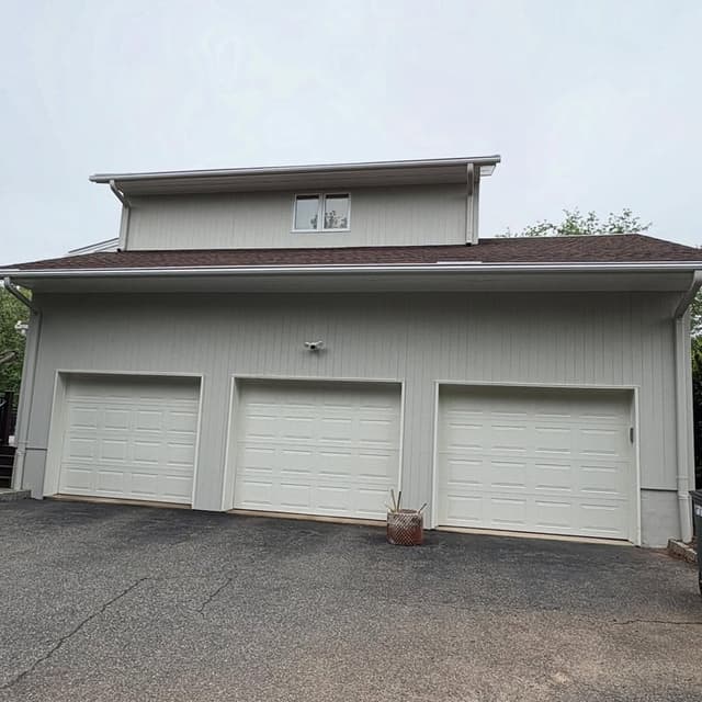 White Chooz Painters logo with blue background placeholder for paintig company logos