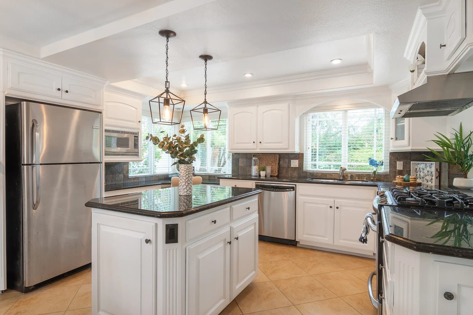 Custom Painting & Decorating Inc gallery image 2