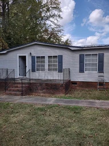 White Chooz Painters logo with blue background placeholder for paintig company logos