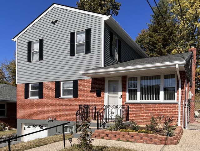 White Chooz Painters logo with blue background placeholder for paintig company logos