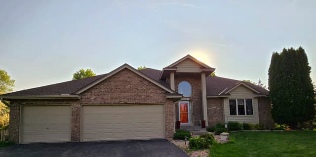 White Chooz Painters logo with blue background placeholder for paintig company logos