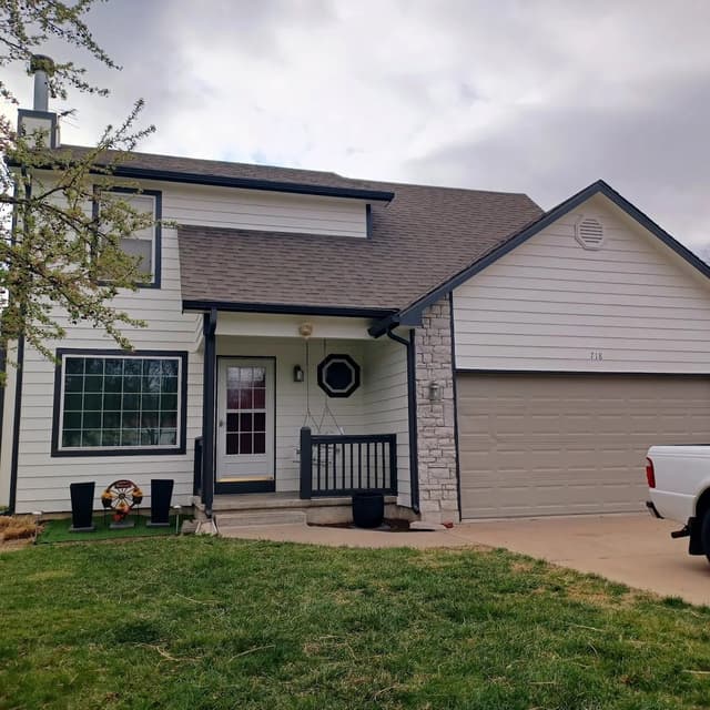 White Chooz Painters logo with blue background placeholder for paintig company logos