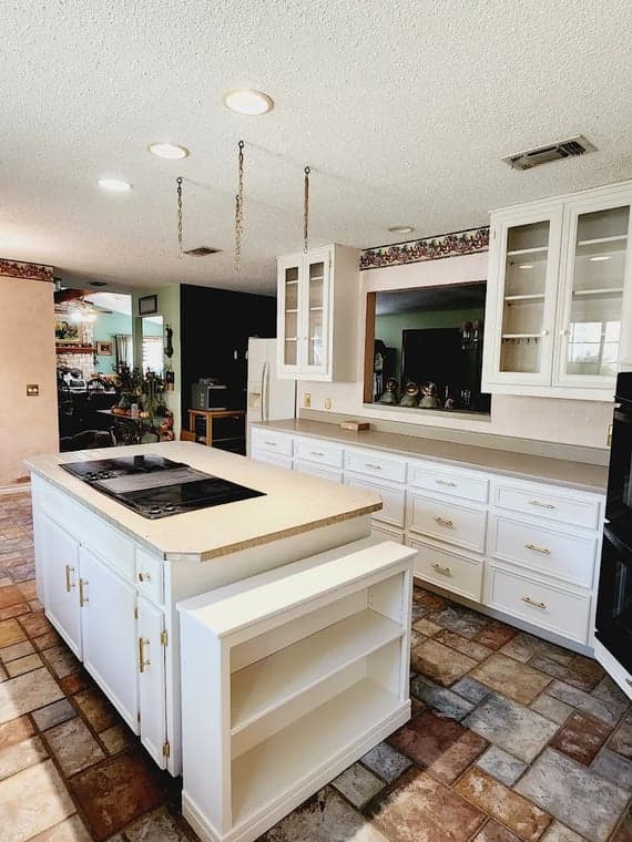 White Chooz Painters logo with blue background placeholder for paintig company logos