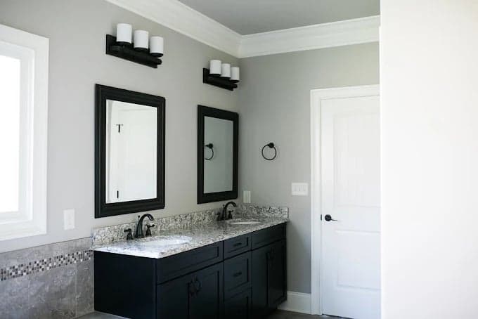 Obregon Painting gallery image 4