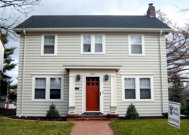 White Chooz Painters logo with blue background placeholder for paintig company logos