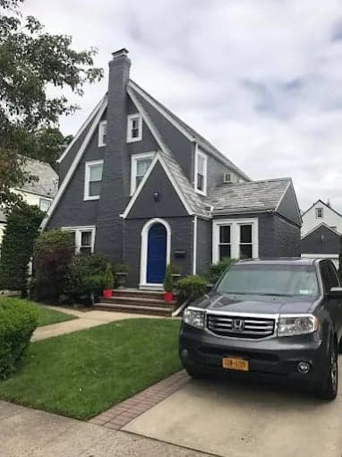 White Chooz Painters logo with blue background placeholder for paintig company logos