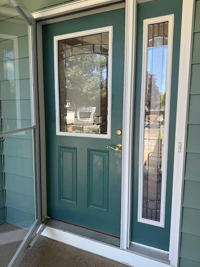 White Chooz Painters logo with blue background placeholder for paintig company logos